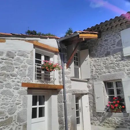 בית נופש Le Coumis Saint-Salvy-de-la-Balme